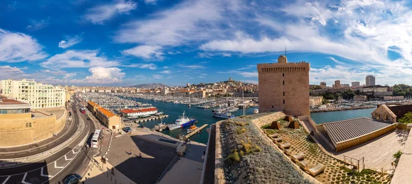 Puerto de Notre Dame de la Garde y olf en Marsella, Francia —  Fotos de Stock