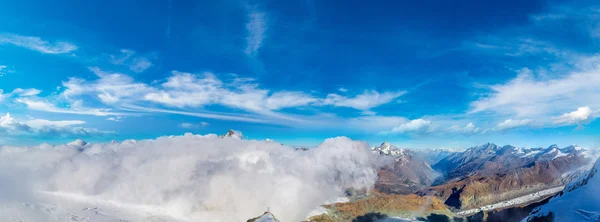 Alpen Berglandschaft in der Schweiz — Stockfoto