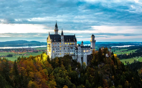 Almanya 'daki Neuschwanstein kalesi — Stok fotoğraf