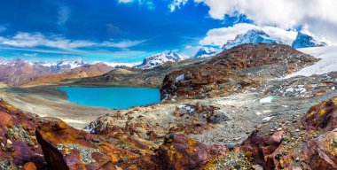 İsviçre Alpleri dağ manzarası