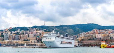 Cenova bir yaz günü, İtalya