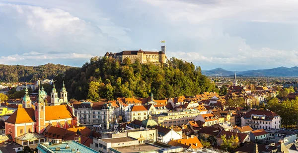 Flygfoto över Ljubljana i Slovenien — Stockfoto