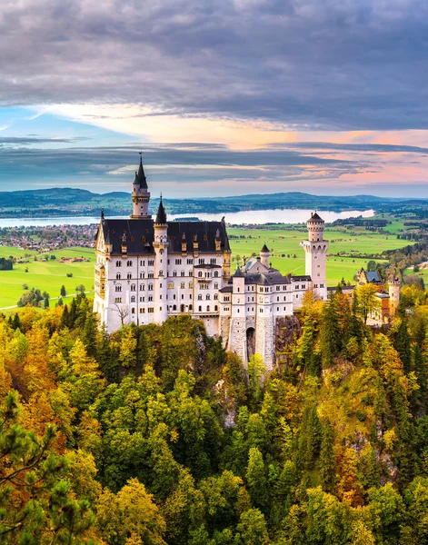 Zamek Neuschwanstein w Niemczech — Zdjęcie stockowe