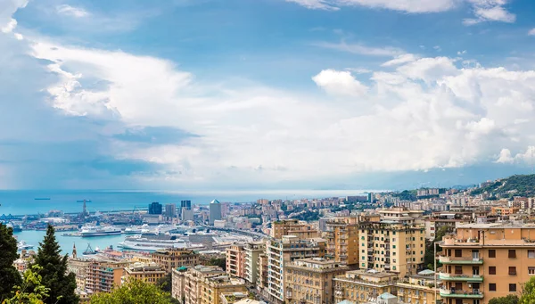 Génova en un día de verano, Italia — Foto de Stock