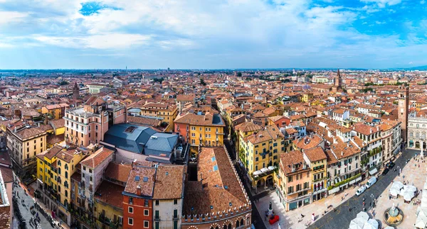 Verona bir yaz gününde, İtalya — Stok fotoğraf