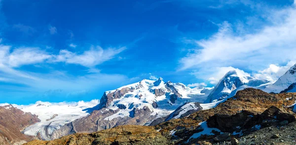 Paisaje montañoso de los Alpes —  Fotos de Stock