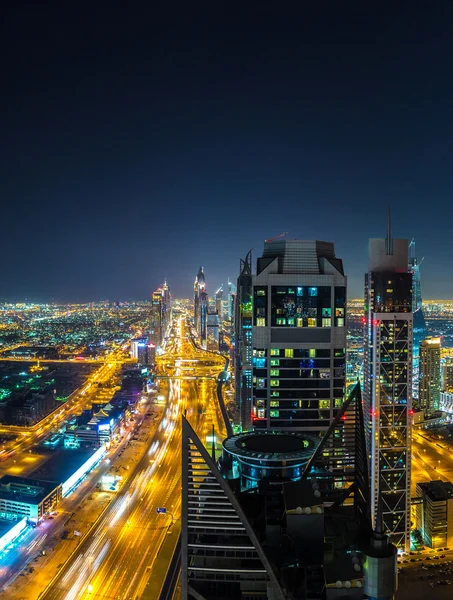 Centro de Dubai à noite — Fotografia de Stock