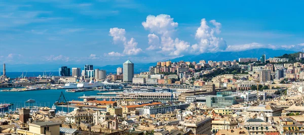 Genova in una giornata estiva, Italia — Foto Stock