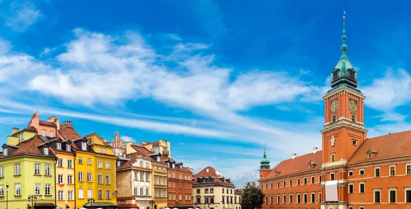 Kungliga slottet och Sigismund kolumn i Warszawa — Stockfoto