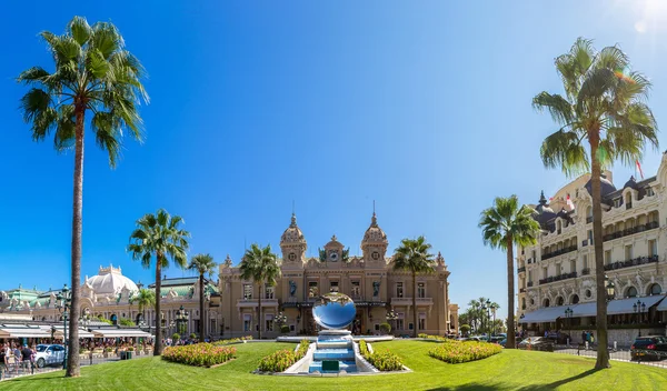 Grande casino em Monte Carlo em Mônaco — Fotografia de Stock