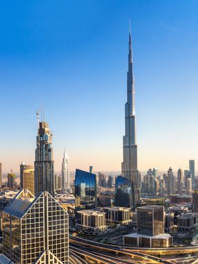 Downtown Dubai bir yaz gününde