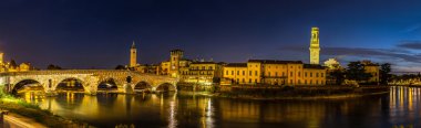 Ponte di Pietra. Verona Bridge'de