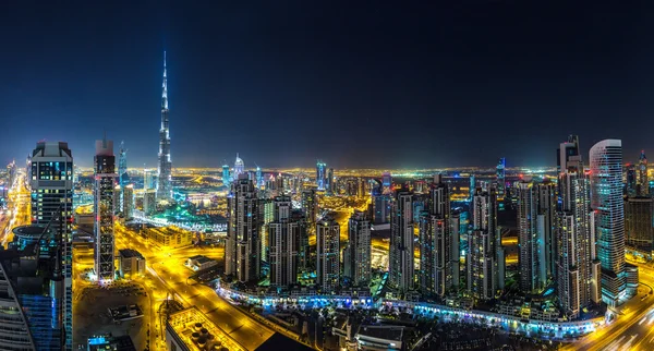 Centro de Dubai por la noche —  Fotos de Stock