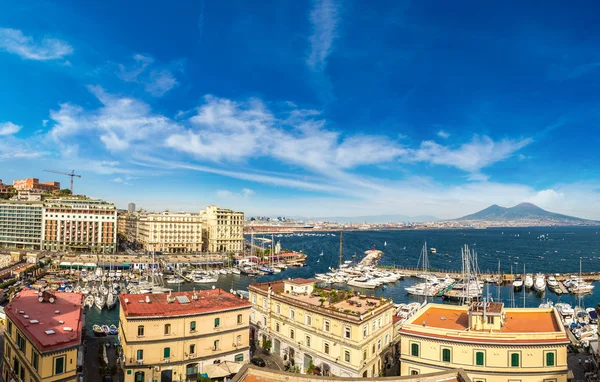 Napoli e Monte Vesúvio na Itália — Fotografia de Stock