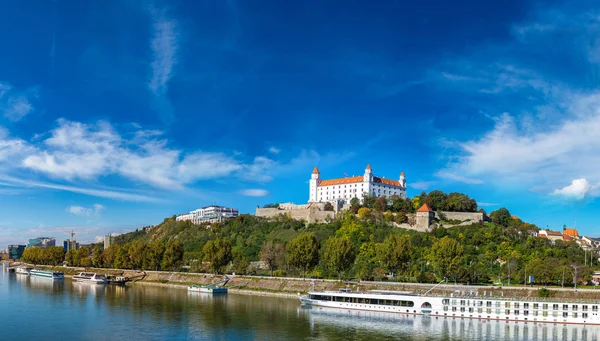 Bratislava, Slovakya 'daki ortaçağ kalesi — Stok fotoğraf