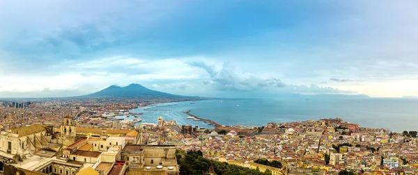 Napoli і гору Везувій в Італії — стокове фото