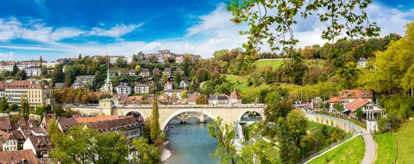 Egy nyári nap Bern, Svájc — Stock Fotó