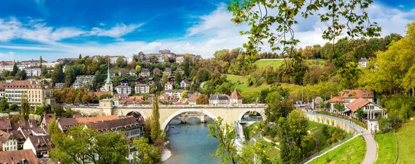 Berna en un día de verano en Suiza —  Fotos de Stock