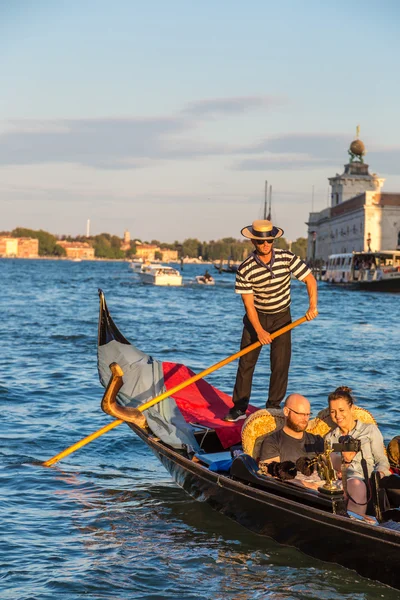 Gondel auf Canal grande — Stockfoto