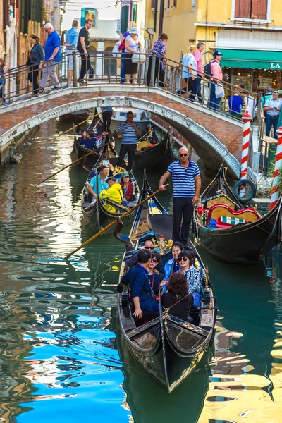 Гондоли на Canal Grande — стокове фото