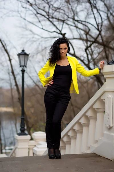 Young Beautiful Woman — Stock Photo, Image