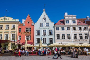 Tallinn Old Town içinde bir güzel yaz gün, Estonya