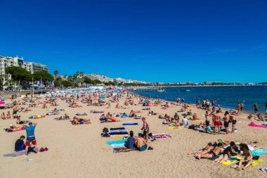 İnsanlar Cannes Beach