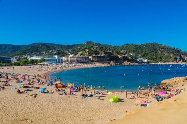 Kumsalda Tossa de Mar, İspanya