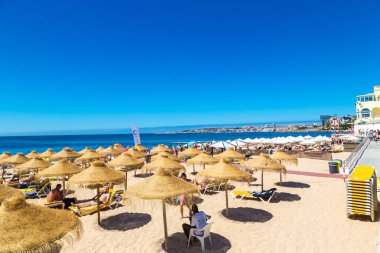 Estoril genel Plajda şemsiye