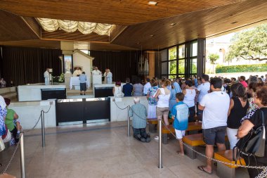 fatima tören kütle