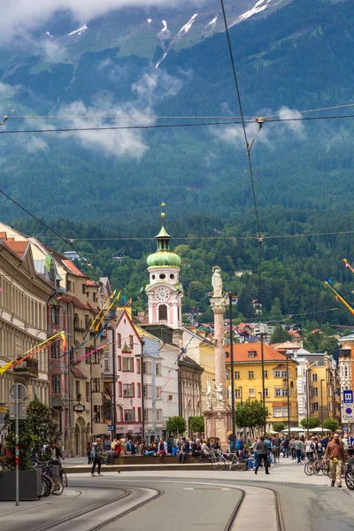 Strada nel centro storico di Innsbruck — Foto Stock