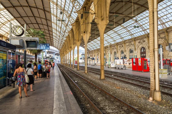 Estação de comboios em Nice — Fotografia de Stock