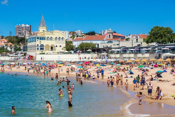 Praia pública no Estoril — Fotografia de Stock