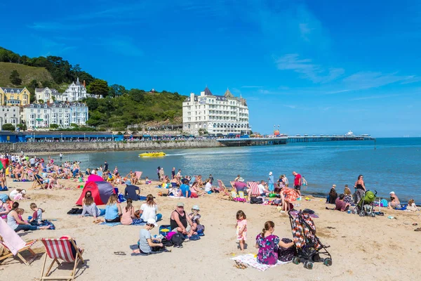 Stranden i llandudno i Wales — Stockfoto