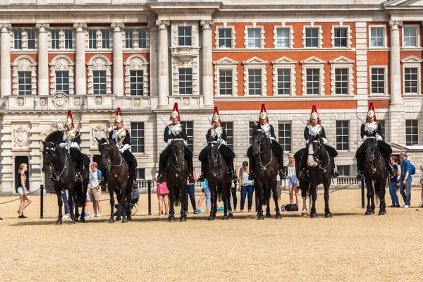 Royal Guards im Admiralty House in London — Stockfoto