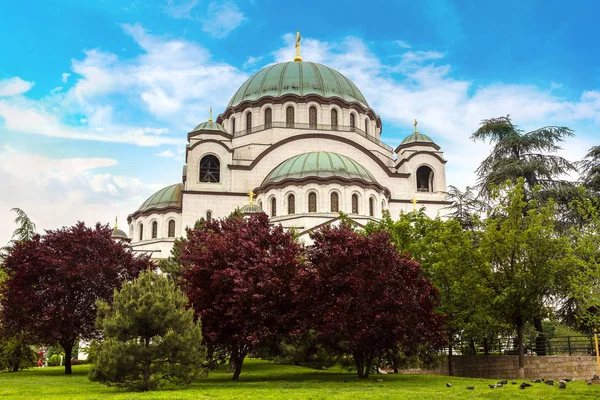 Iglesia ortodoxa de San Sava en Belgrado, Serbia — Foto de Stock