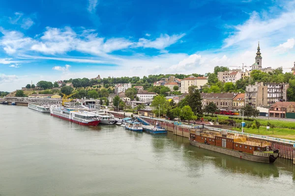 Panoráma města Bělehrad v letním dni — Stock fotografie