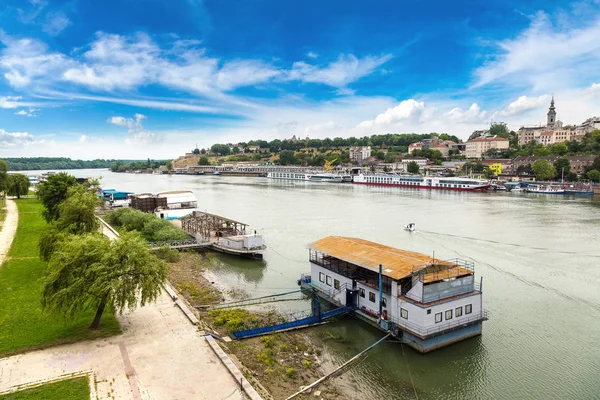 Beograd by på en sommerdag – stockfoto