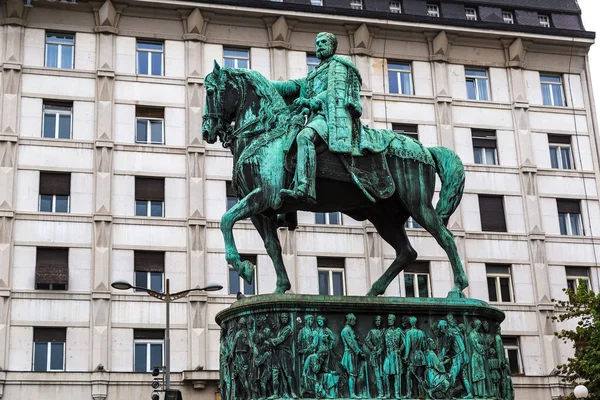 Estátua do Príncipe Miguel em Belgrado — Fotografia de Stock