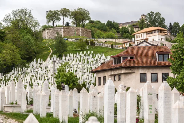 A muslim cemetery  in Sarajevo — Stock Photo, Image