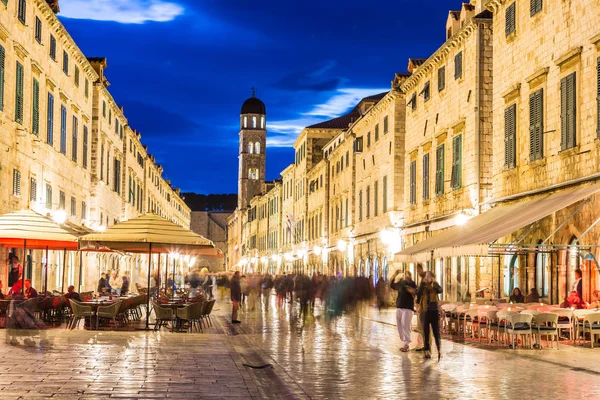 Calle peatonal en Dubrovnik — Foto de Stock