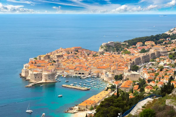 Dubrovnik in summer day — Stock Photo, Image