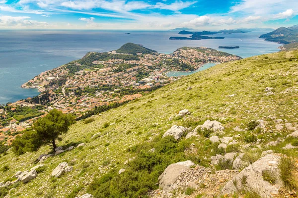 Puerto de Dubrovnik en verano — Foto de Stock