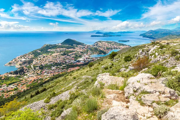 Porto di Dubrovnik in una giornata estiva — Foto Stock