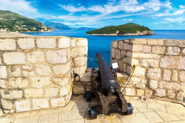 Old cannon  in Dubrovnik — Stock Photo, Image