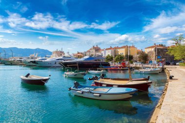 Tekneler ve yatlar Budva için dock