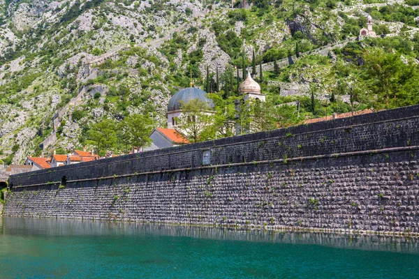 Παλιά εκκλησία στην Κοτόρ, Μαυροβούνιο — Φωτογραφία Αρχείου