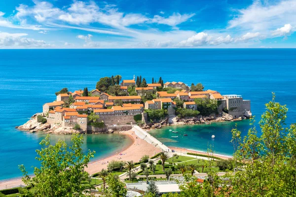 Isola di Sveti Stefan in Montenegro — Foto Stock