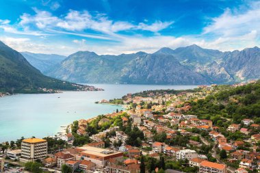 Yaz aylarında güzel Kotor