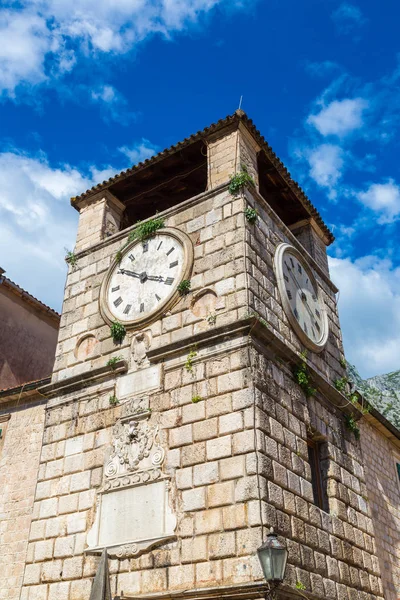 钟塔在黑山的科托尔 — 图库照片